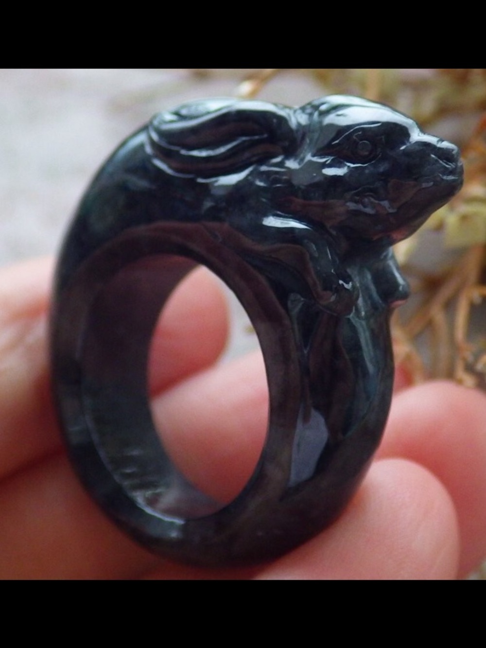 Certificate Jadeite Jade black Carved Pure Rabbit ring size7.75